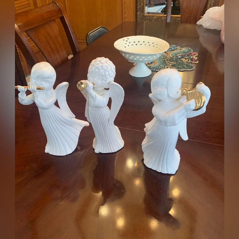 3 ATLANTIC MOLD 12 INCH TALL CERAMIC ANGELS PLAYING CHRISTMAS HYMNS PREOWNED